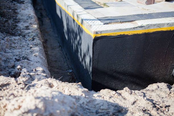 Flood containment and hydraulic sealing in Poy Sippi, WI